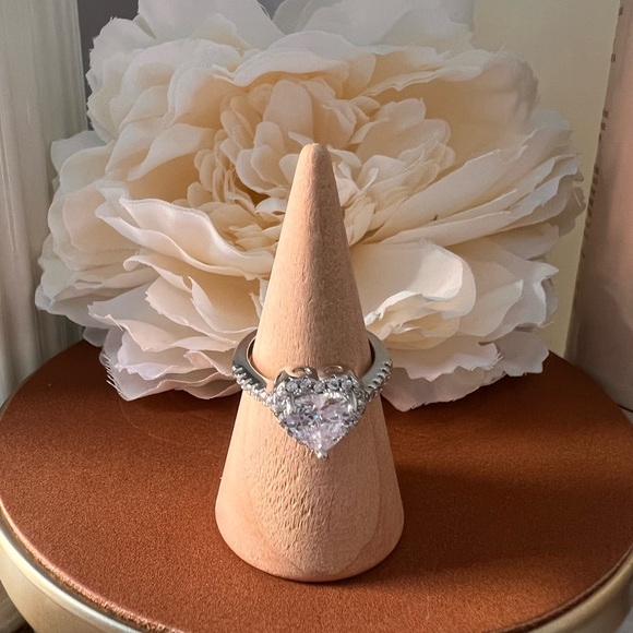 Exquisite Heart-Shaped Halo Ring with Pavé Diamond Band - Picture 9 of 17